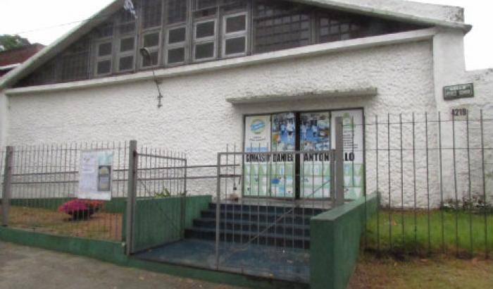 Fachada del Gimnasio Antoniello