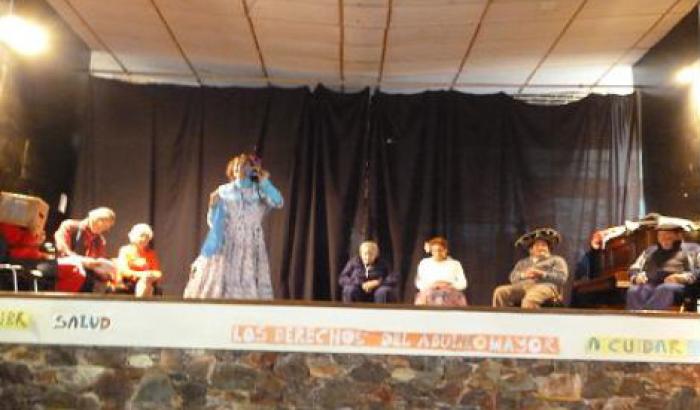 Foto Web Piñeyro del Campo - Día del Abuelo 2012